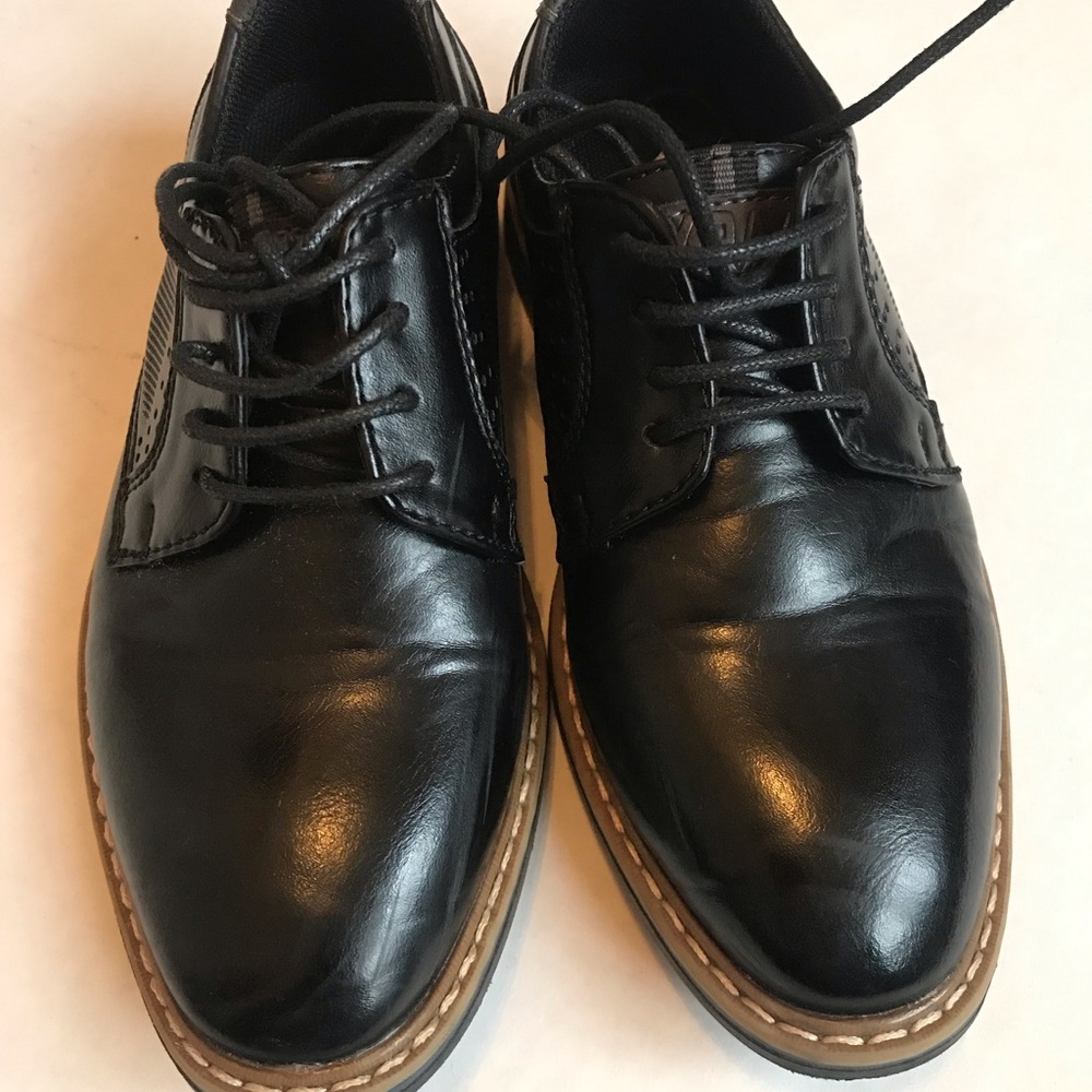 Boys Black Dress Shoes -Size 2-